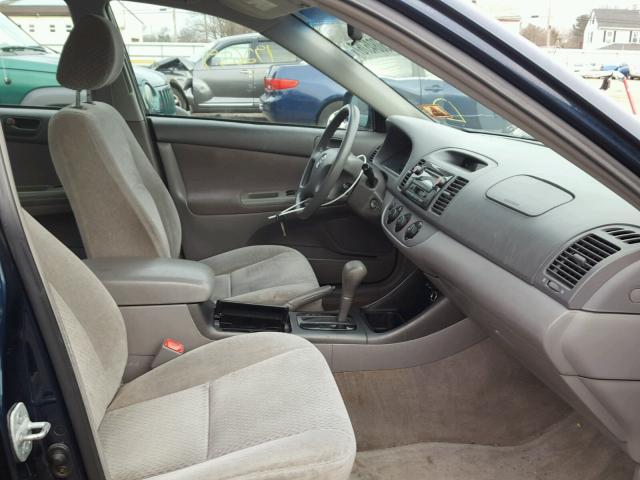 4T1BE32K94U293238 - 2004 TOYOTA CAMRY LE ლურჯი ფოტო 5