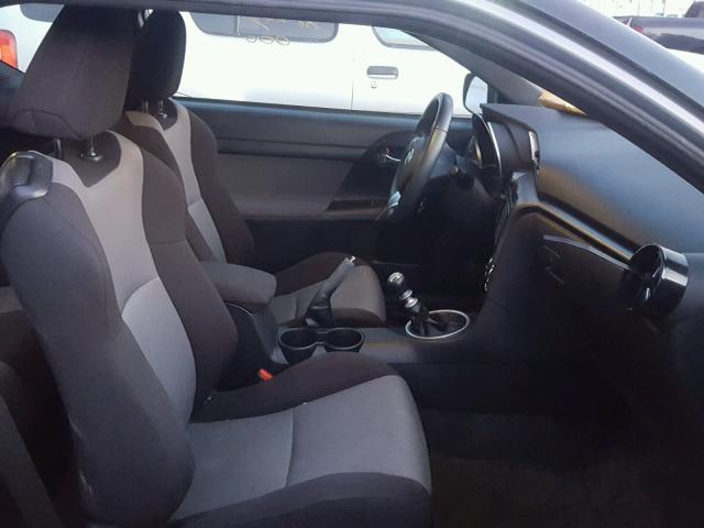 JTKJF5C71GJ021963 - 2016 TOYOTA SCION TC 灰色 照片 5