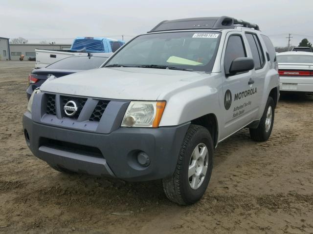 5N1AN08U57C502312 - 2007 NISSAN XTERRA OFF SILVER photo 2