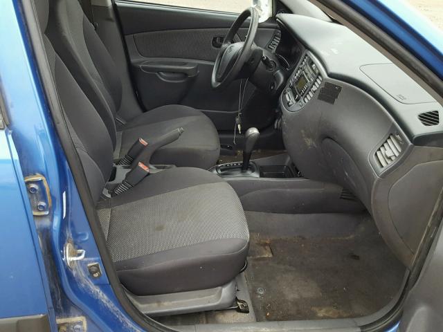 KNADE243696516938 - 2009 KIA RIO 5 SX BLUE photo 5