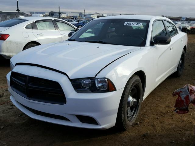 2C3CDXAG1CH295636 - 2012 DODGE CHARGER PO WHITE photo 2