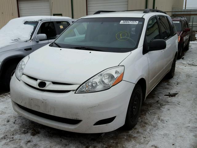 5TDZK23C89S226929 - 2009 TOYOTA SIENNA CE WHITE photo 2