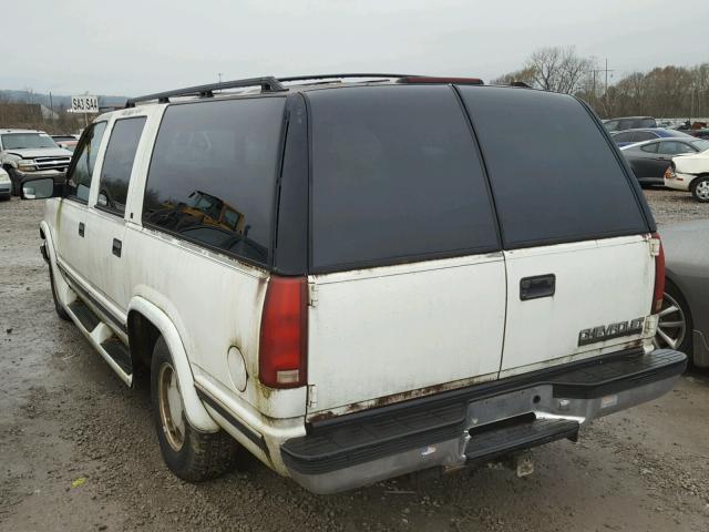 1GNEC16R9TJ393401 - 1996 CHEVROLET SUBURBAN C WHITE photo 3