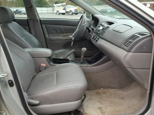 4T1BE32K44U850461 - 2004 TOYOTA CAMRY LE ვერცხლისფერი ფოტო 5