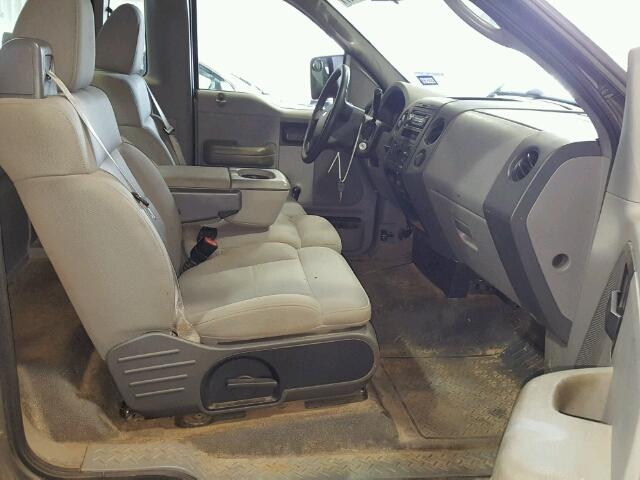 1FTRF12246KB27650 - 2006 FORD F150 GRAY photo 5