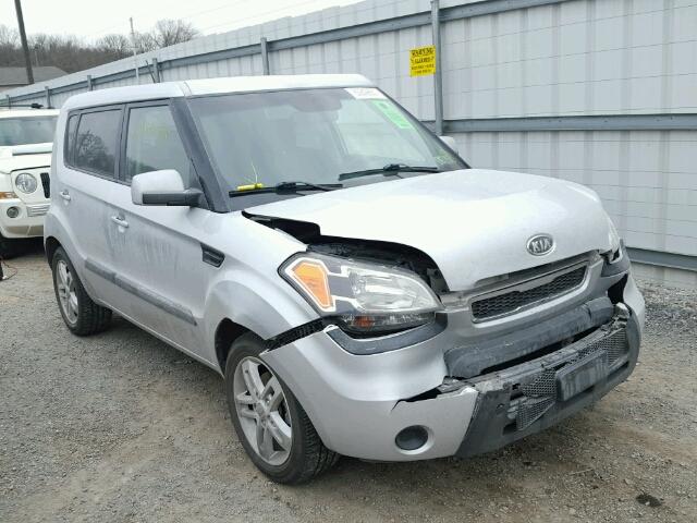 KNDJT2A21B7721851 - 2011 KIA SOUL + SILVER photo 1