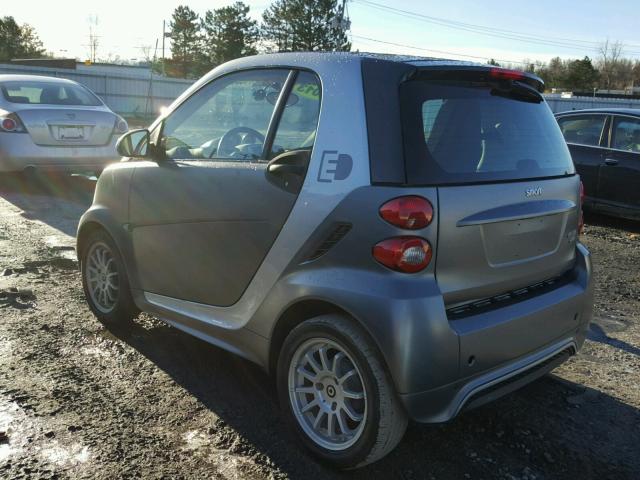 WMEEJ9AAXDK710193 - 2013 SMART FORTWO ELE 灰色 照片 3