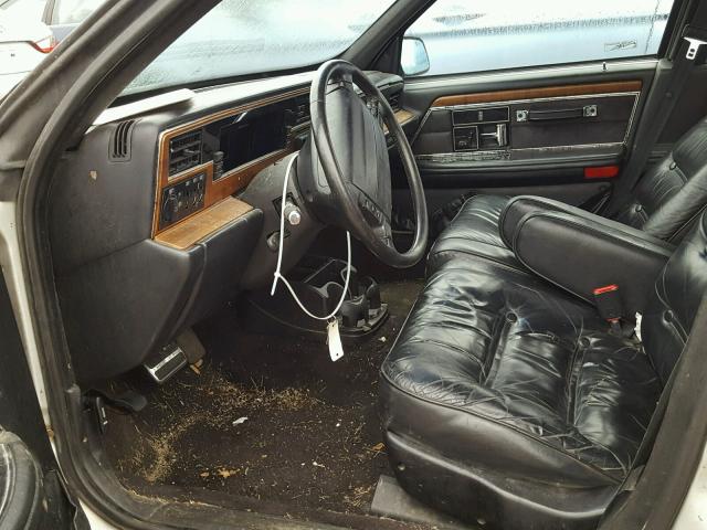 1LNLM9848LY633361 - 1990 LINCOLN CONTINENTA SILVER photo 5