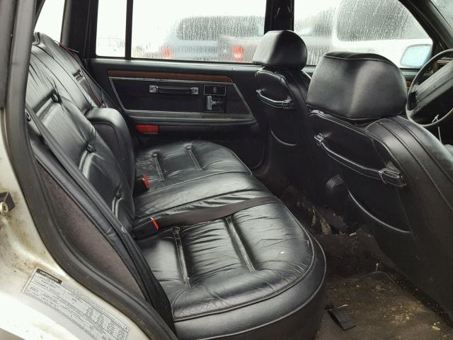 1LNLM9848LY633361 - 1990 LINCOLN CONTINENTA SILVER photo 6