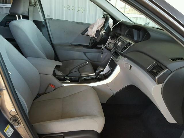 1HGCR2F39DA001181 - 2013 HONDA ACCORD LX GRAY photo 5