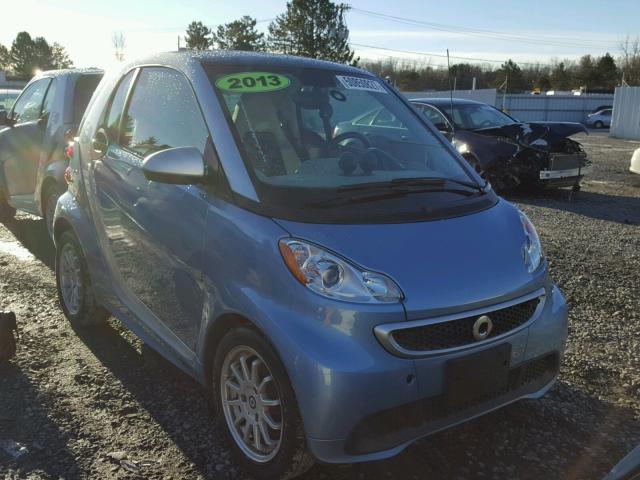 WMEEJ9AA8DK715456 - 2013 SMART FORTWO ELE BLUE photo 1