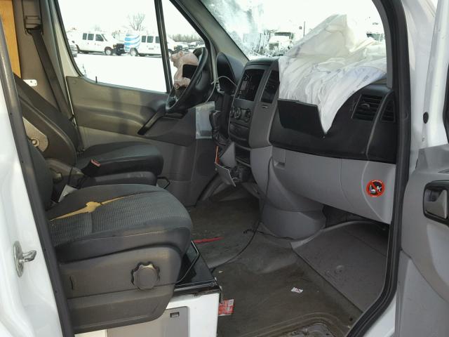 WD3PE7CC6D5755042 - 2013 MERCEDES-BENZ SPRINTER 2 WHITE photo 5