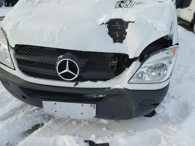 WD3PE7CC6D5755042 - 2013 MERCEDES-BENZ SPRINTER 2 WHITE photo 9