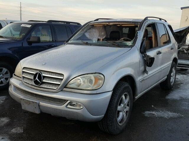 4JGAB57E63A410390 - 2003 MERCEDES-BENZ ML 350 SILVER photo 2