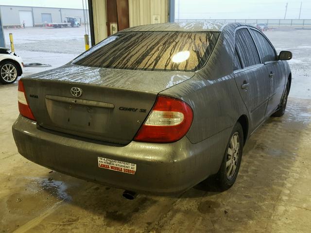 4T1BE32K14U914990 - 2004 TOYOTA CAMRY LE ნაცრისფერი ფოტო 4