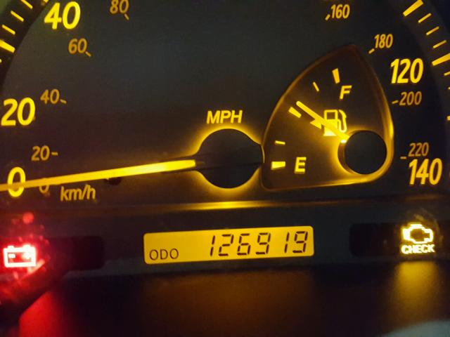 4T1BE32K14U914990 - 2004 TOYOTA CAMRY LE ნაცრისფერი ფოტო 8