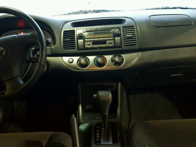 4T1BE32K14U914990 - 2004 TOYOTA CAMRY LE ნაცრისფერი ფოტო 9