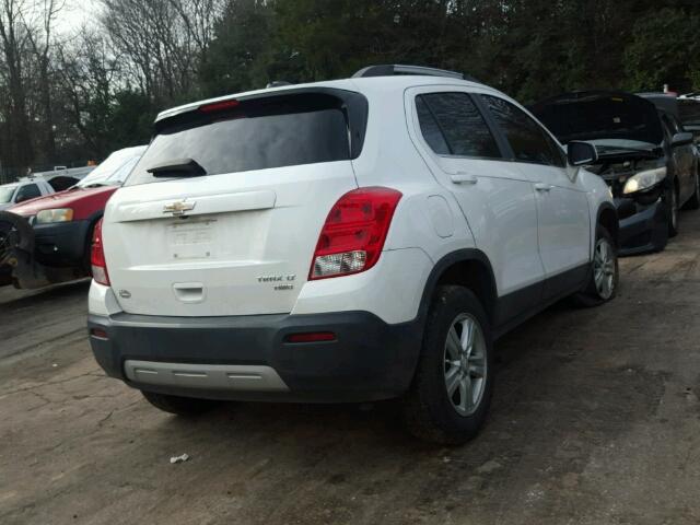 KL7CJRSBXFB205767 - 2015 CHEVROLET TRAX 1LT WHITE photo 4