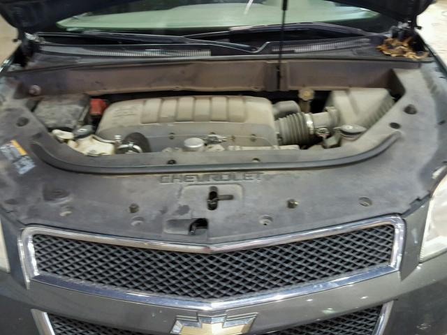 1GNKRGED2BJ182632 - 2011 CHEVROLET TRAVERSE L GRAY photo 7