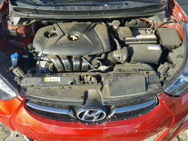 KMHDH4AEXDU745909 - 2013 HYUNDAI ELANTRA GL RED photo 7