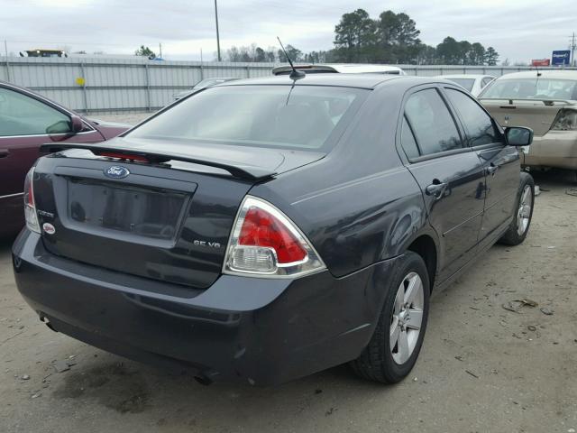 3FAHP07137R161021 - 2007 FORD FUSION SE BLACK photo 4