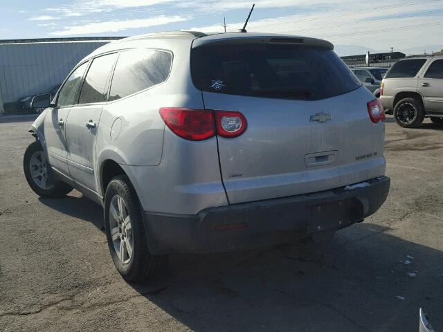 1GNKVGED8BJ101760 - 2011 CHEVROLET TRAVERSE L SILVER photo 3