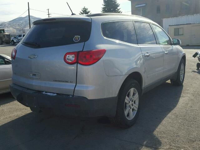 1GNKVGED8BJ101760 - 2011 CHEVROLET TRAVERSE L SILVER photo 4