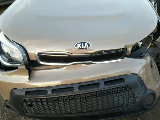 KNDJP3A52F7144726 - 2015 KIA SOUL + BEIGE photo 7