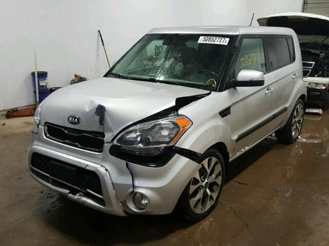 KNDJT2A6XD7587315 - 2013 KIA SOUL + SILVER photo 2