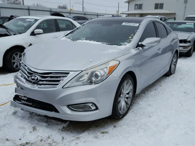 KMHFH4JGXCA157969 - 2012 HYUNDAI AZERA GLS SILVER photo 2