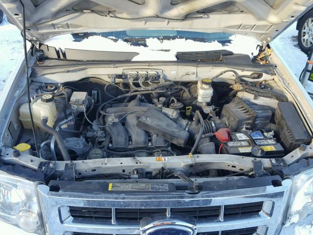 1FMCU93168KB45632 - 2008 FORD ESCAPE XLT SILVER photo 7