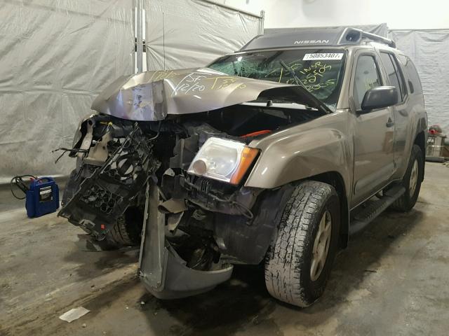 5N1AN08U85C634462 - 2005 NISSAN XTERRA OFF GRAY photo 2