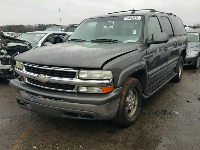 1GNEC16Z52J282469 - 2002 CHEVROLET SUBURBAN C GRAY photo 2