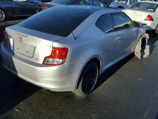 JTKJF5C70B3022308 - 2011 TOYOTA SCION TC 银色 照片 4