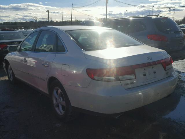 KMHFC46F66A137544 - 2006 HYUNDAI AZERA SE WHITE photo 3