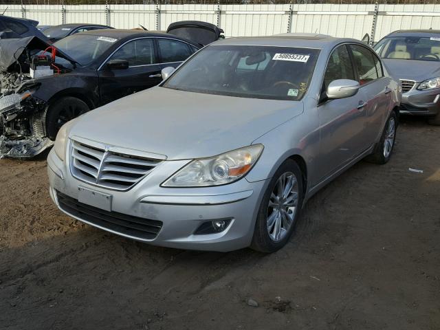 KMHGC46F29U044169 - 2009 HYUNDAI GENESIS 4. SILVER photo 2