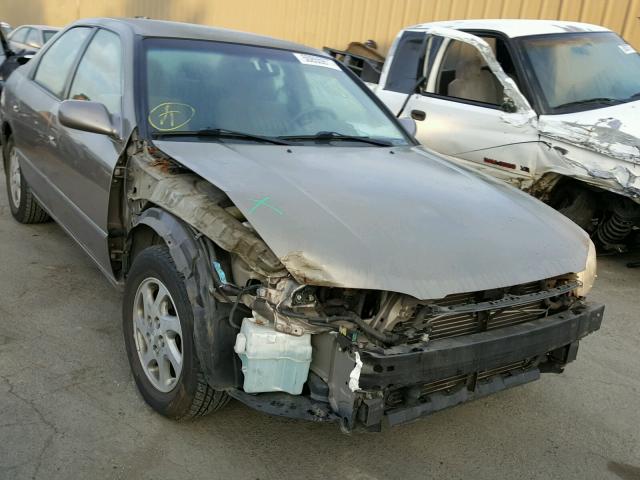 JT2BF22K6X0165992 - 1999 TOYOTA CAMRY LE 金色 照片 1