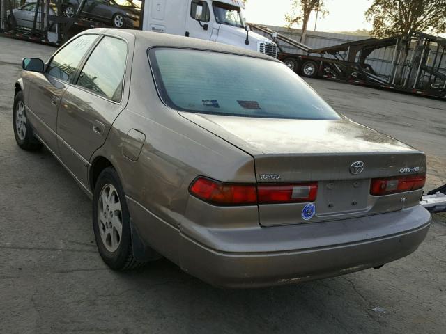 JT2BF22K6X0165992 - 1999 TOYOTA CAMRY LE GOLD photo 3