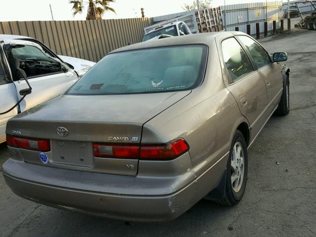 JT2BF22K6X0165992 - 1999 TOYOTA CAMRY LE 金色 照片 4