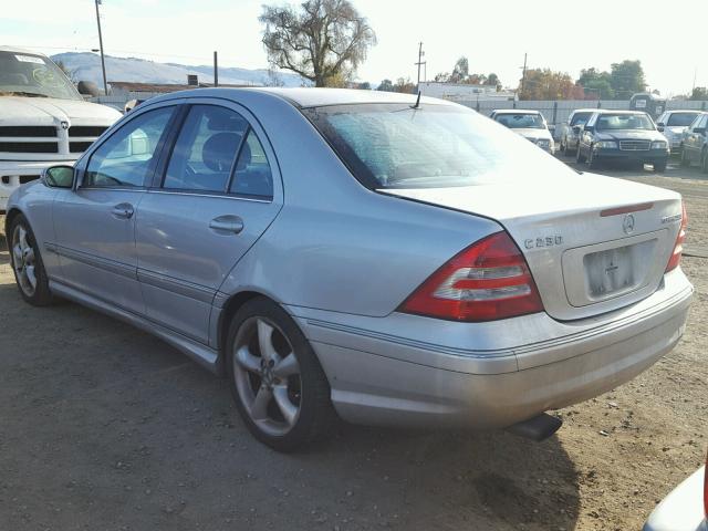 WDBRF40J65A676913 - 2005 MERCEDES-BENZ C 230K SPO SILVER photo 3