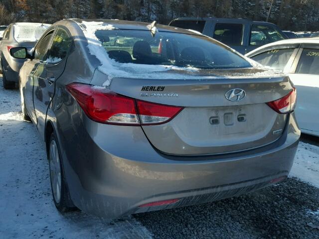 5NPDH4AEXDH206592 - 2013 HYUNDAI ELANTRA GL GRAY photo 3