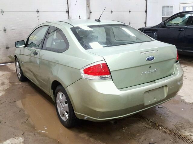 1FAHP32N38W180291 - 2008 FORD FOCUS S/SE GREEN photo 3