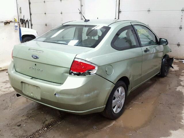 1FAHP32N38W180291 - 2008 FORD FOCUS S/SE GREEN photo 4