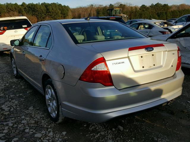 3FAHP0HA9AR127445 - 2010 FORD FUSION SE SILVER photo 3