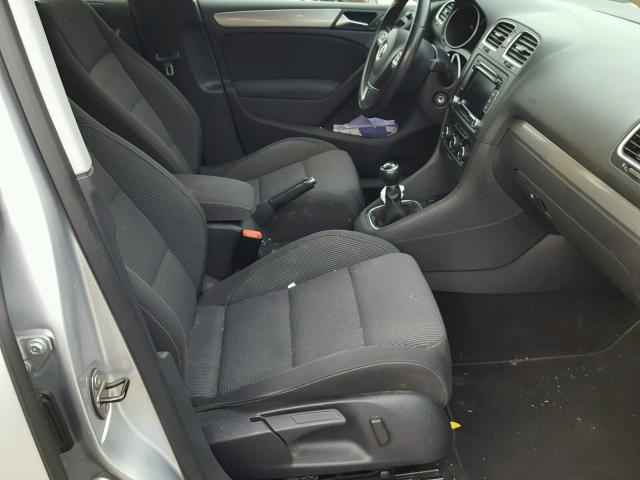 WVWNM9AJXBW239920 - 2011 VOLKSWAGEN GOLF SILVER photo 5