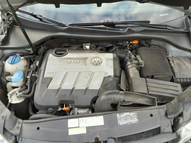 WVWNM9AJXBW239920 - 2011 VOLKSWAGEN GOLF SILVER photo 7