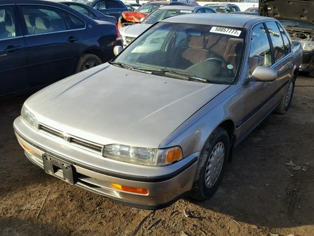 1HGCB7652PA138891 - 1993 HONDA ACCORD LX TAN photo 2