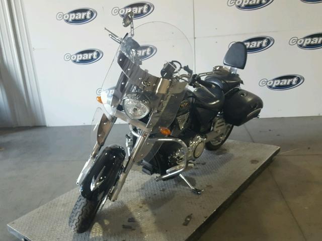 5VPCD26D783001147 - 2008 VICTORY MOTORCYCLES KINGPIN შავი ფოტო 2