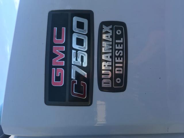 1GDJ7C1337F400714 - 2007 GMC C7500 C7C0 WHITE photo 8