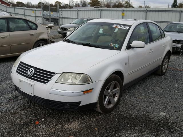 WVWTH63B84P093708 - 2004 VOLKSWAGEN PASSAT GLX WHITE photo 2